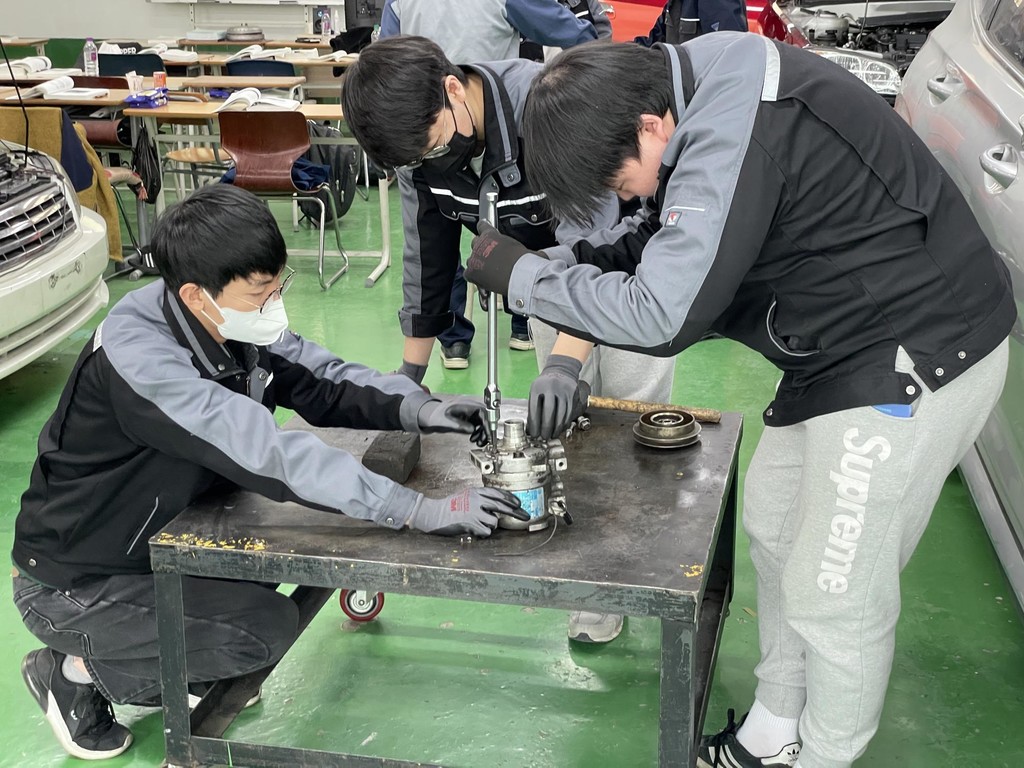 대덕자동차직업전문학교, 실습 중심 "과정평가형 ...